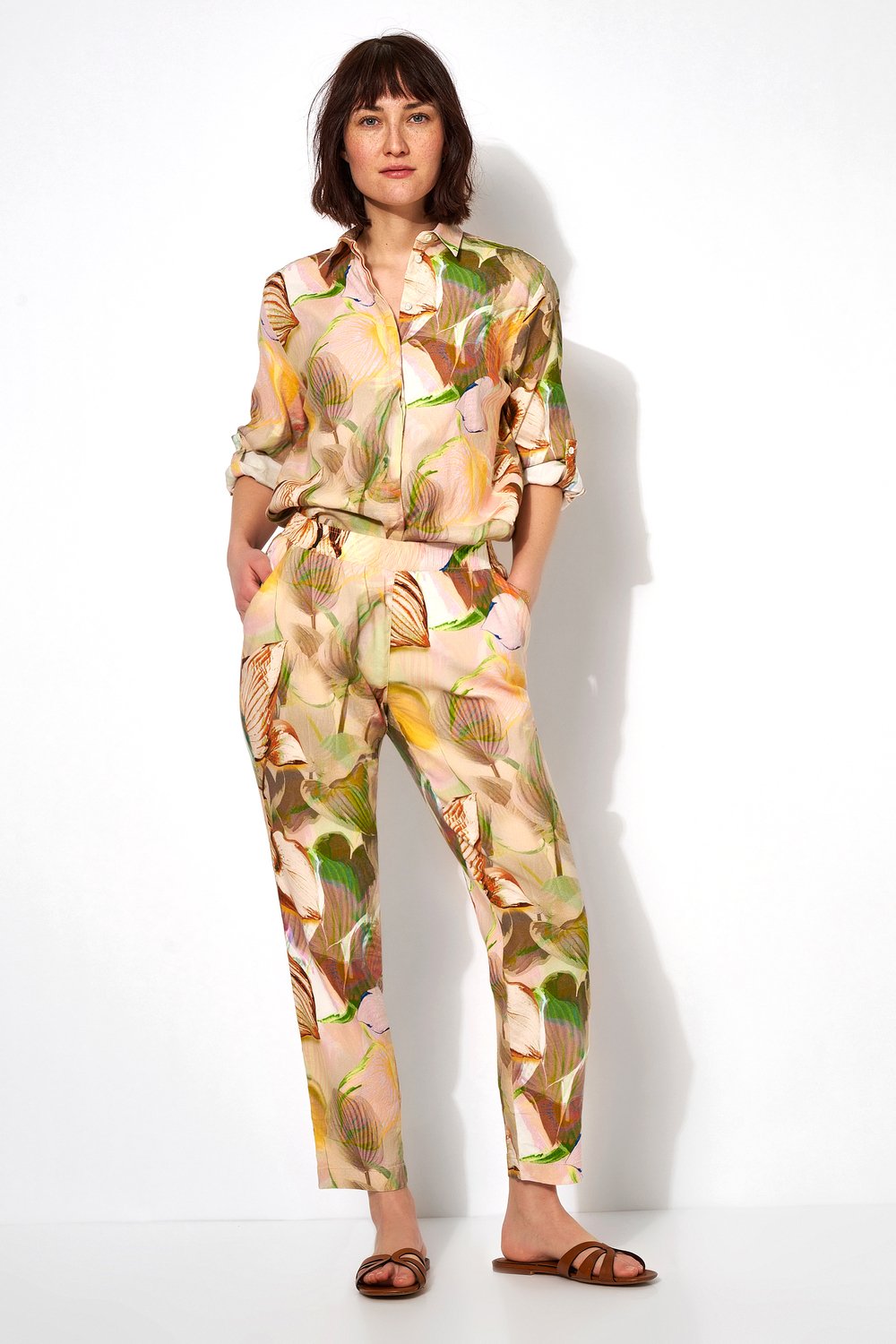 Linen pants with a tropic print | Style »Summer« multicolour brown