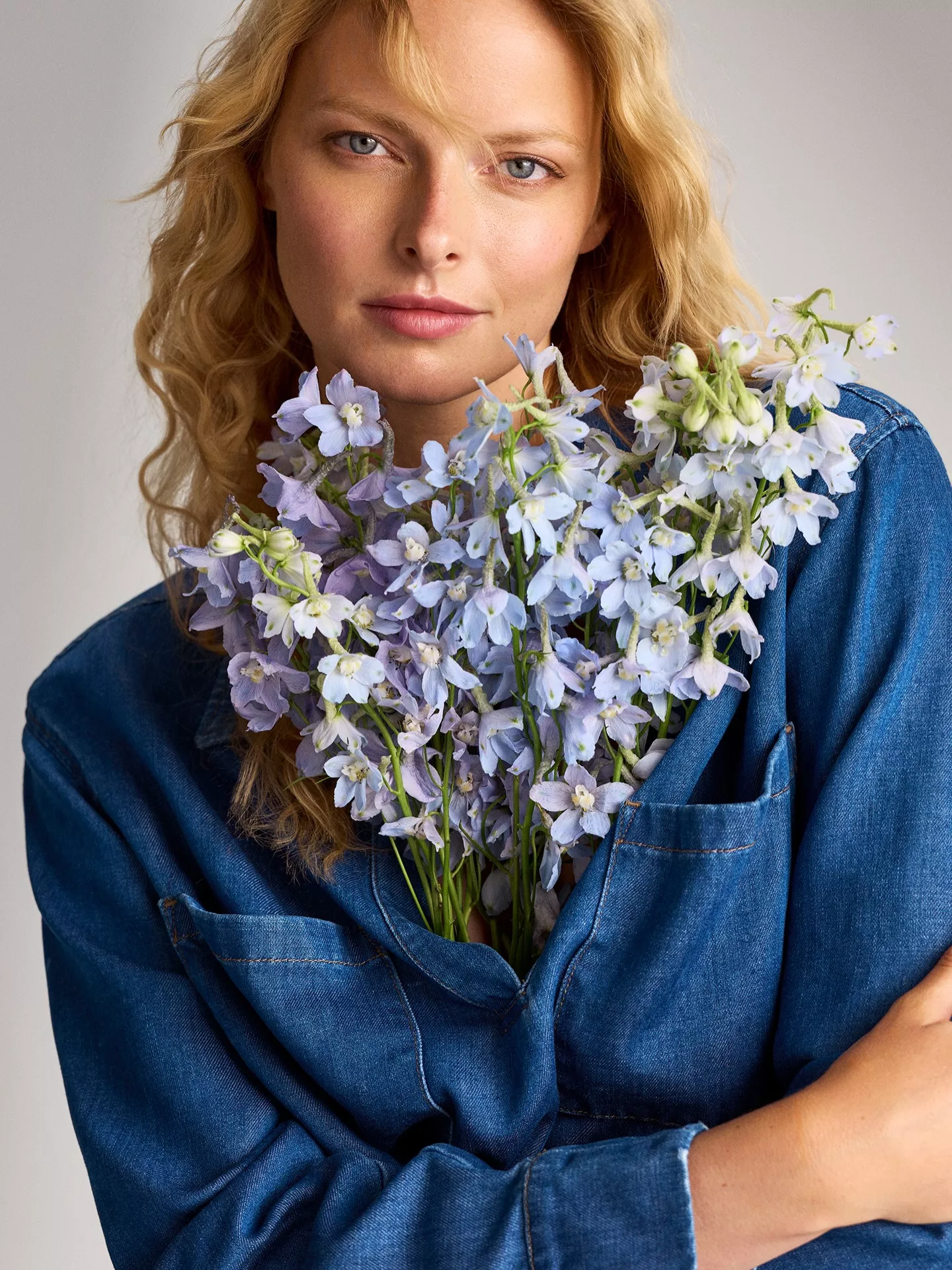 Noch ist Winter, aber unsere Styles machen schon Lust auf mehr: Blautöne, pastellige Akzente und Denim - genau richtig für einen frischen Start in die neue Saison. 

#TONIFashion #FreshStart